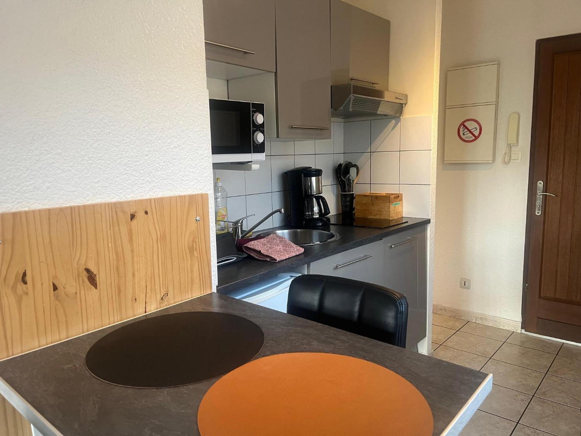 Studio Climatise Et Grande Terrasse Tarbes Centre المظهر الخارجي الصورة